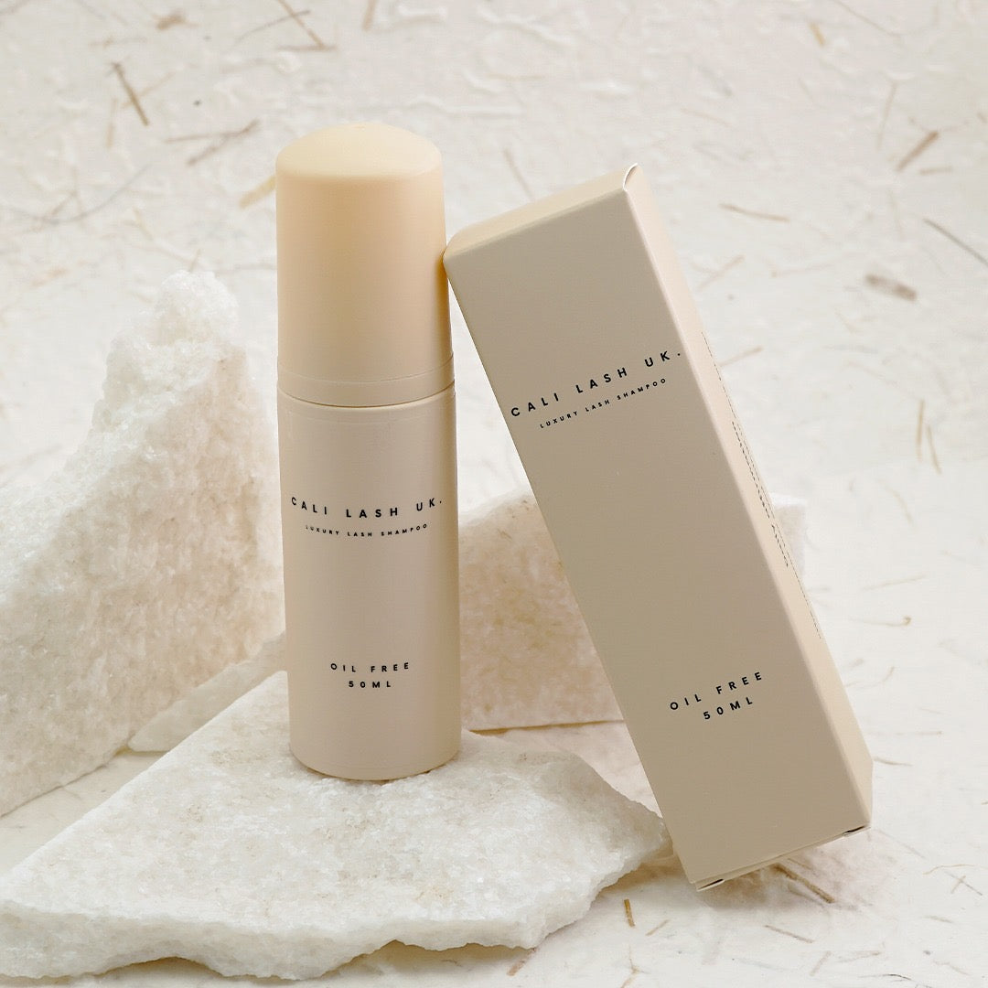 LUXURY LASH SHAMPOO
